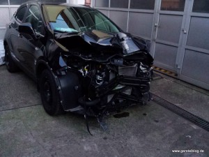 Verunfallter Opel Mokka