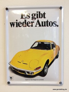 Blech-Werbeschild für den Opel GT aus den Siebzigern
