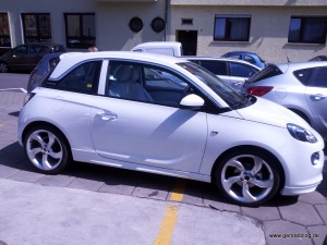 Opel ADAM in Weiß.