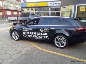 Opel Insignia mit Beklebung