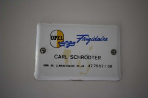 Historisches Opel-Frigidaire-Schild