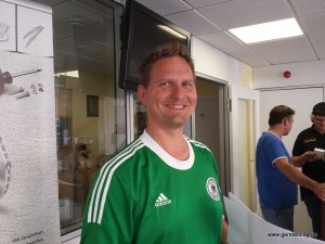 Andreas im Fußballdress