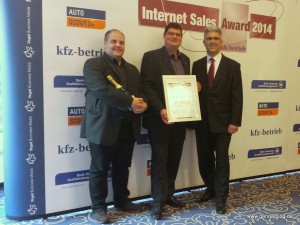 v.l.n.r. Besim Karadeniz, Timo Gerstel (Autohaus Gerstel), Marcus Kapper (Adam Opel AG)