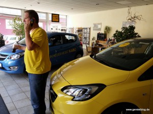 Andreas und Corsa in Sunny Gelb