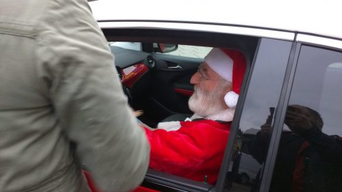 Der Weihnachtsmann im Autohaus Gerstel